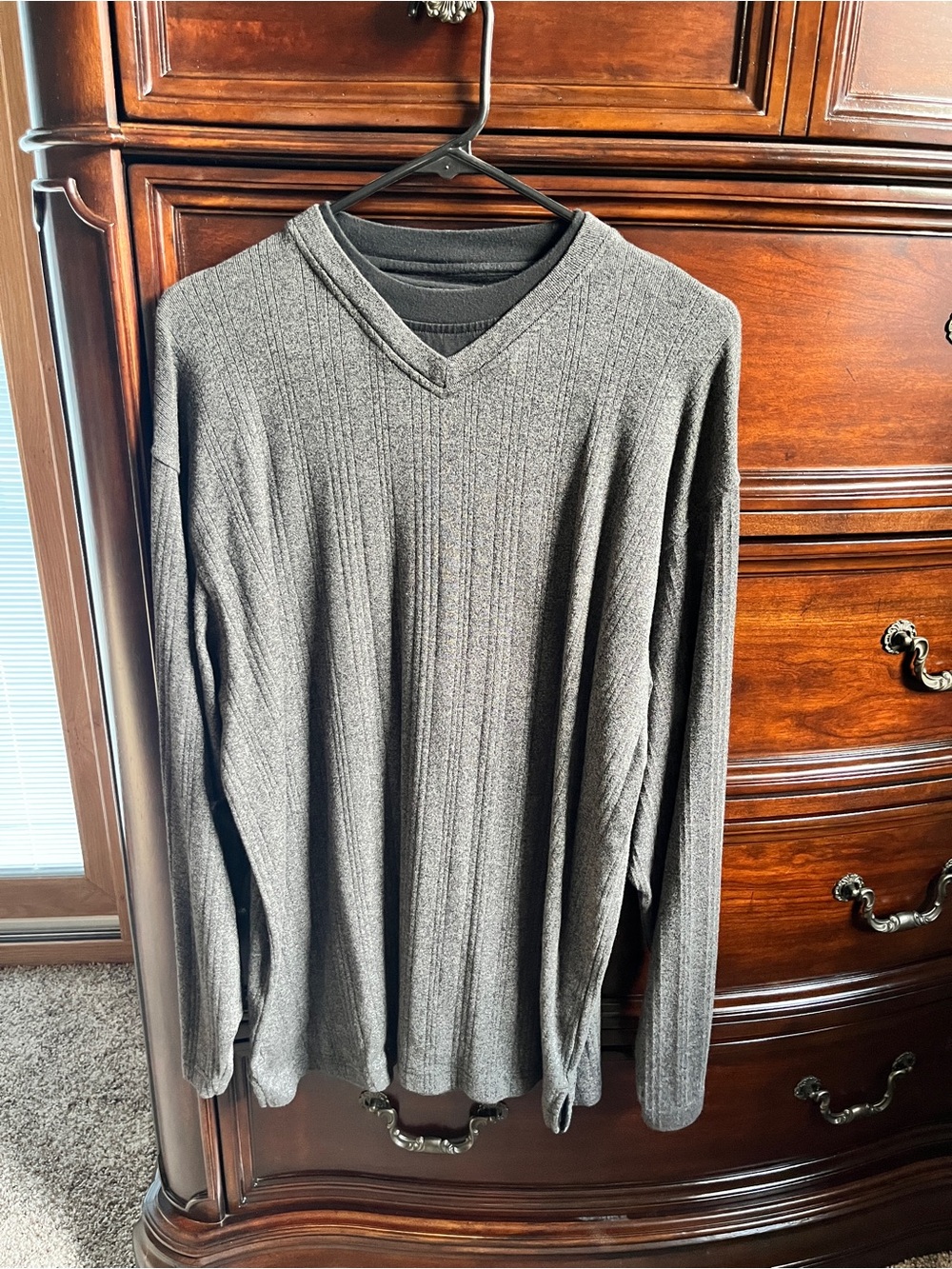 Haggar Men's V-Neck Long Sleeve Sweater - Gray